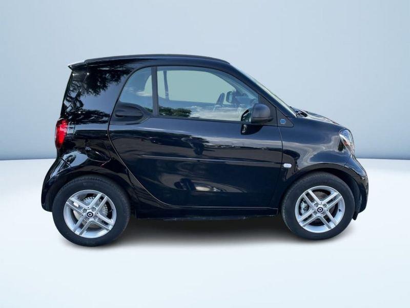 smart fortwo EQ PURE 4,6KW