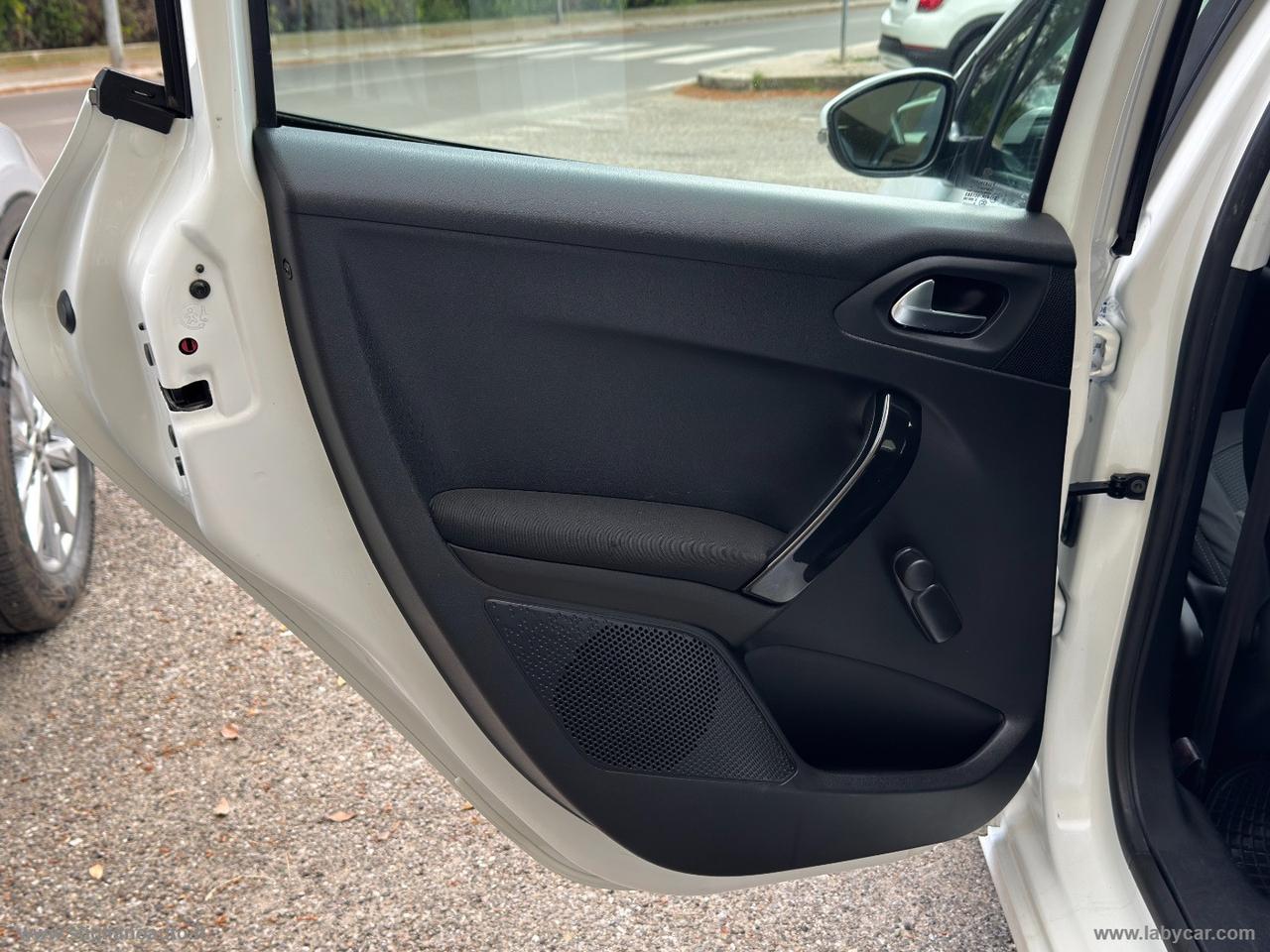 PEUGEOT 208 1.4 HDi 68 CV 5p. Business