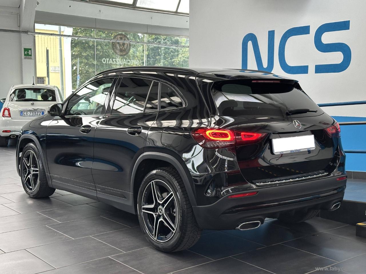 MERCEDES-BENZ GLA 200 Automatic Premium
