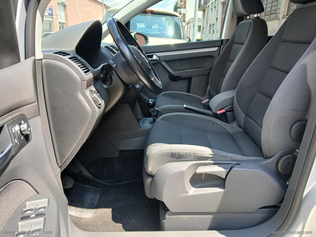 VOLKSWAGEN Touran 1.6 TDI 105 CV 7 POSTI
