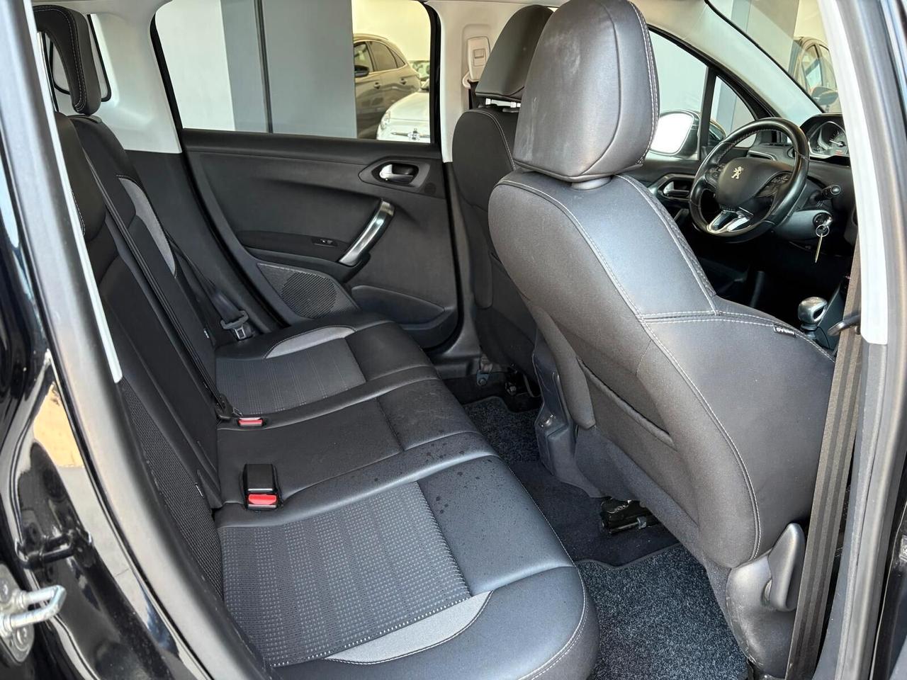 Peugeot 2008 BlueHDi 120 S&S Allure