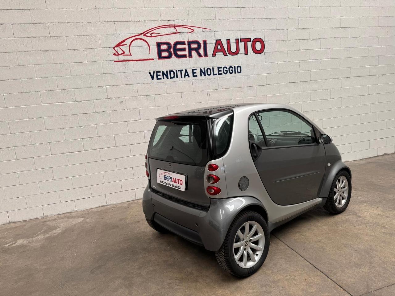 Smart ForTwo coupé pure