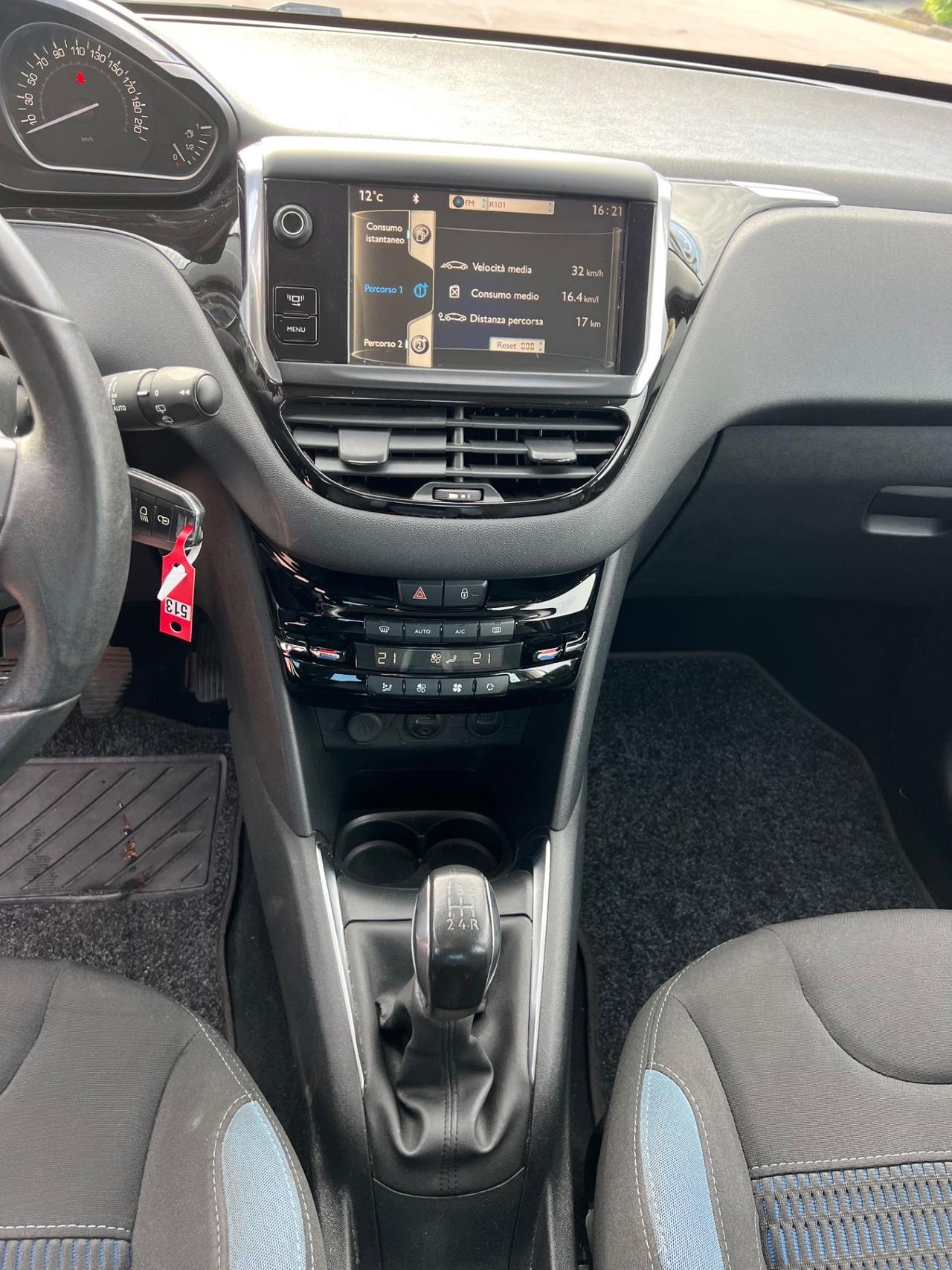 Peugeot 208 1.4 HDi 68 CV 5 porte Allure