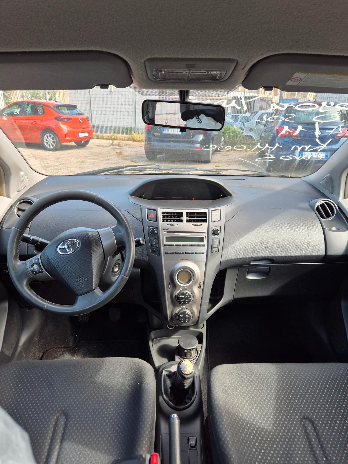 Toyota Yaris 1.0 5 porte Sol