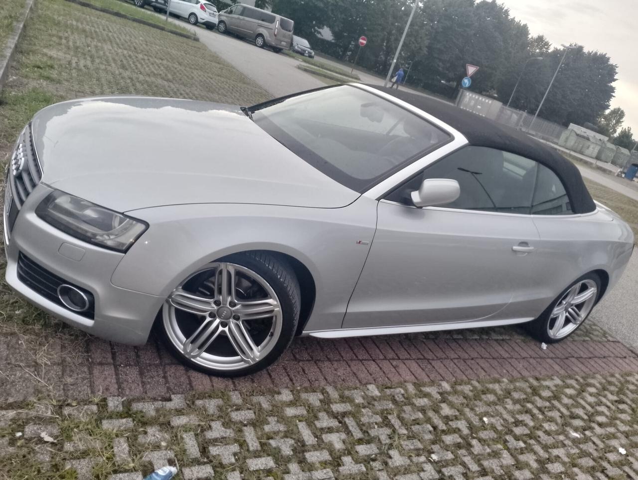 Audi A5 Cabrio 2.0 TDI 177 CV S-Line Navi tagliandata