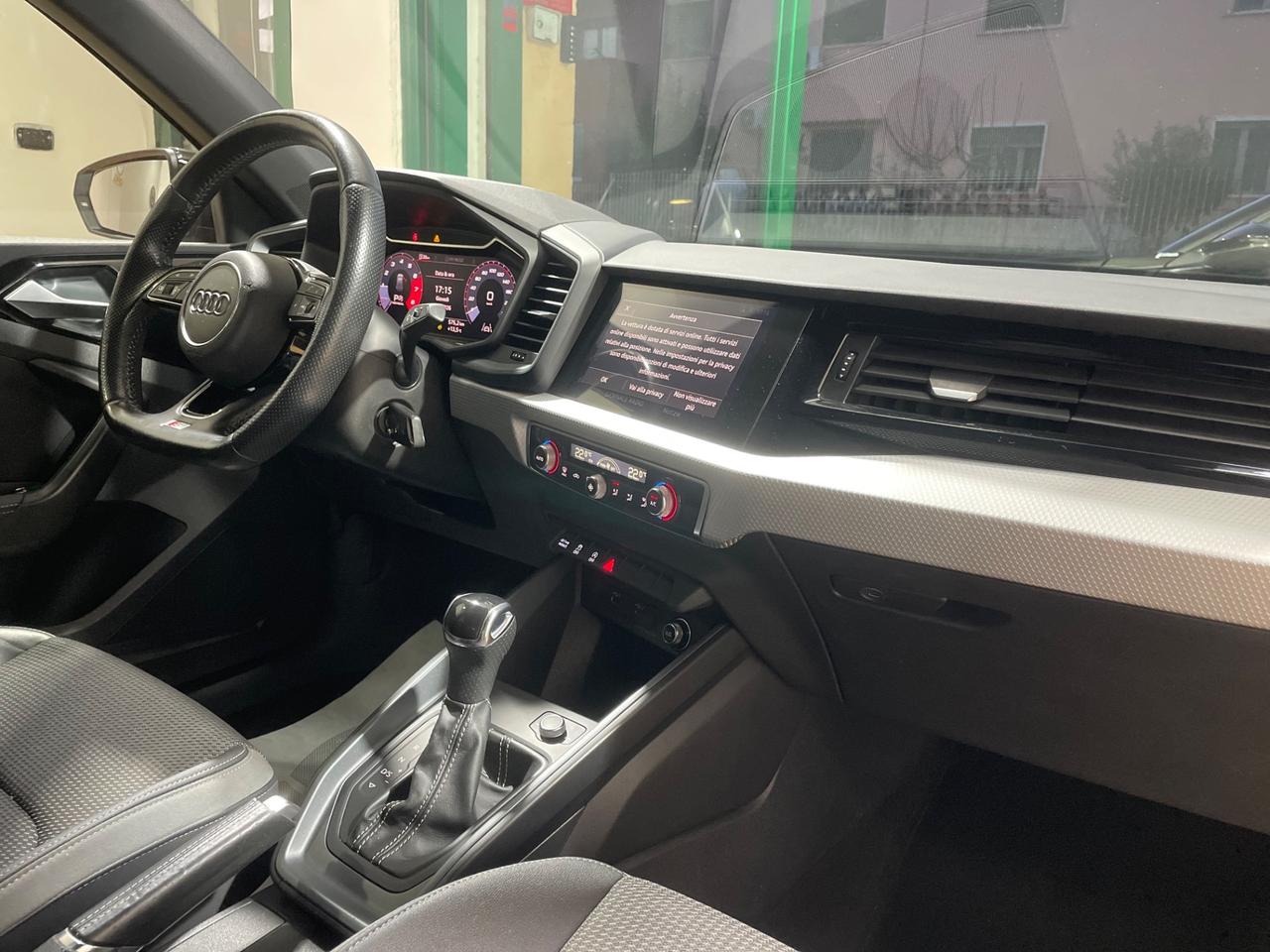 Audi A1 SPB 30 TFSI S tronic line edition Bicolore DICEMBRE 2020