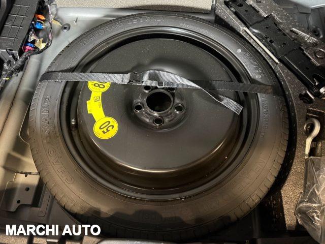 VOLVO XC40 T2 Momentum Pro