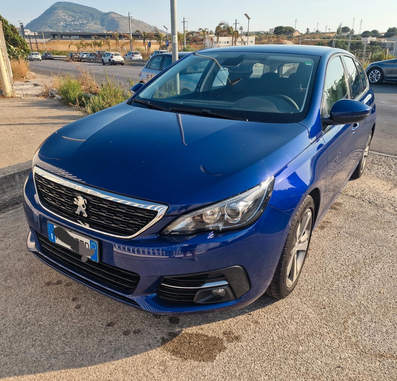 Peugeot 308 BlueHDi 130 EAT8 SW Business 2019