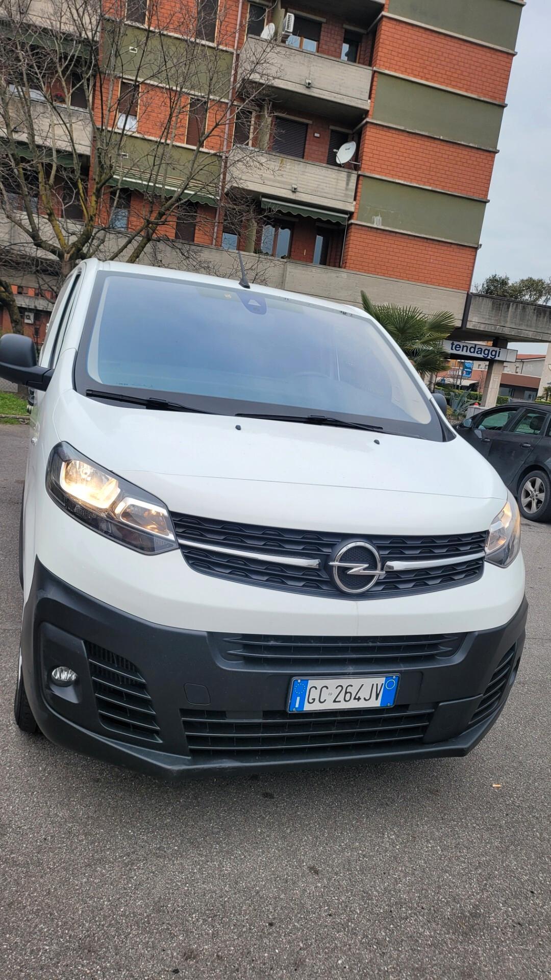 Opel Vivaro In perfetti condizioni anno 2020 Passo lungo