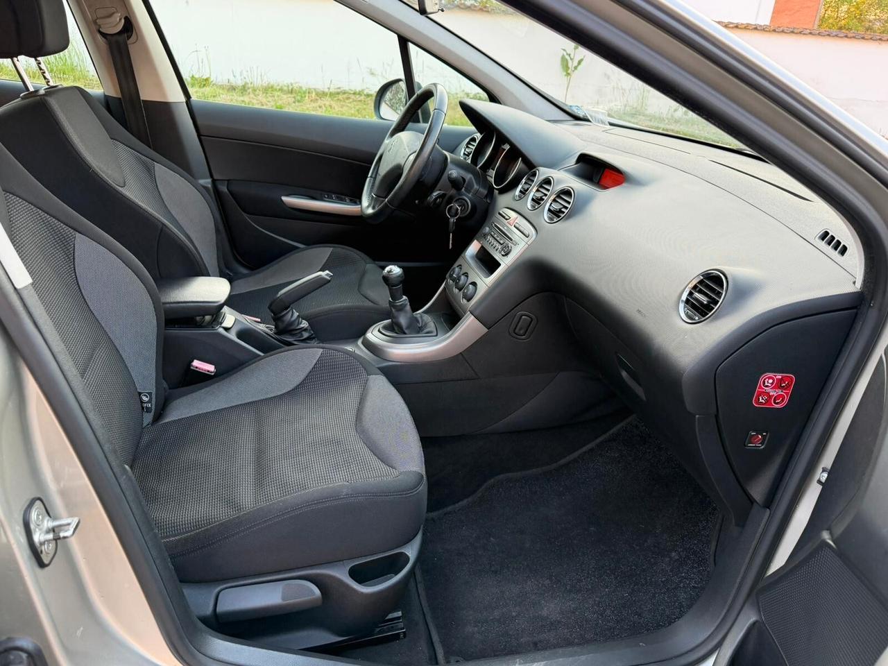 Peugeot 308 1.6 HDi 90CV 5p. Tecno