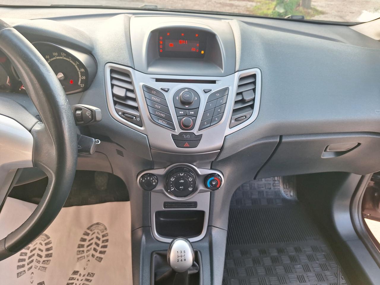 Ford Fiesta 1.4 TDCi 5p. 157000 km PERFETTA