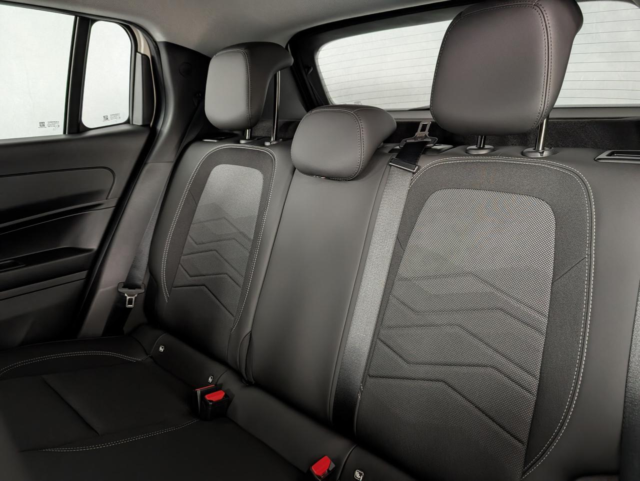 Jeep Avenger 1.2 Turbo E-Hybrid 110cv eDCT6 Altitude