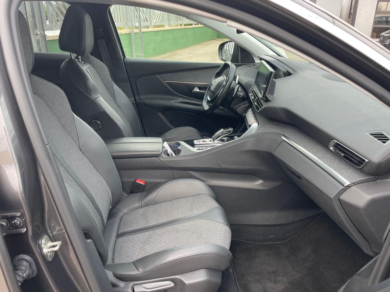 Peugeot 3008 1.5 BlueHDi 130cv EAT8 Allure Pack