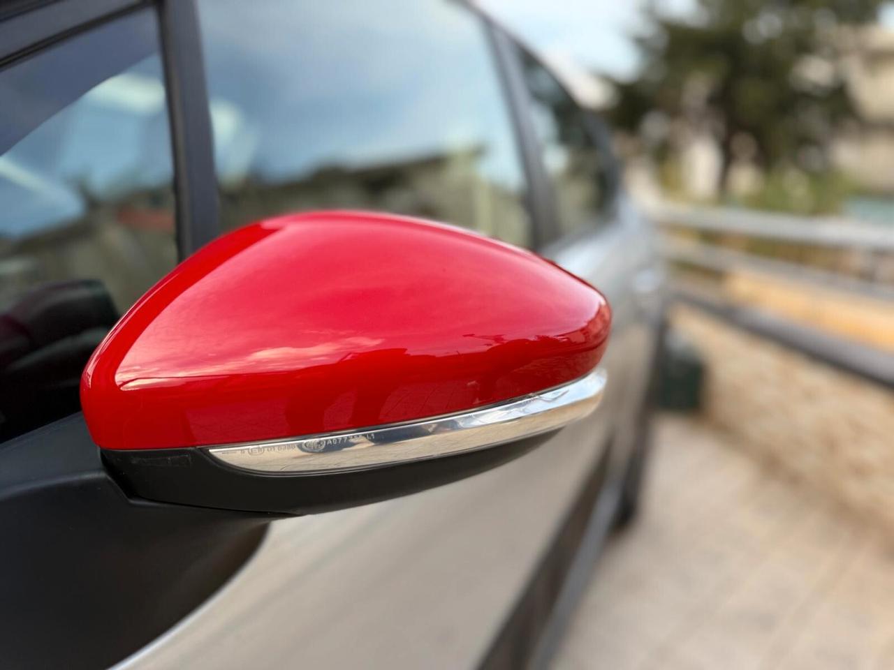 Citroen C3 1.2 PureTech Benzina/GPL 2017 – €8.500