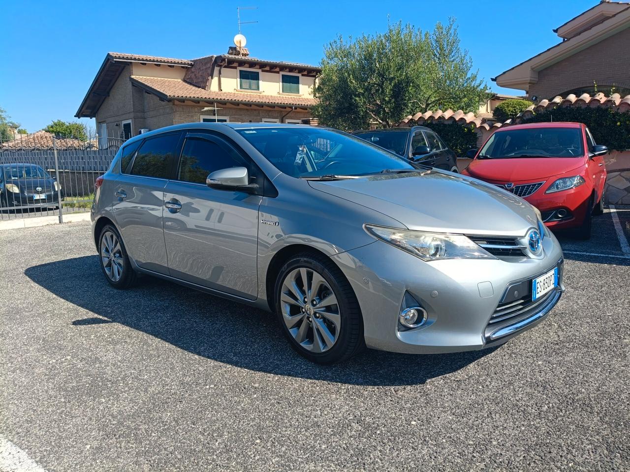 Toyota Auris 1.8 Hybrid Lounge