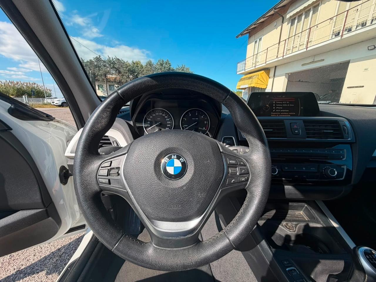Bmw 116 116d 5p. Efficient Dynamics Urban