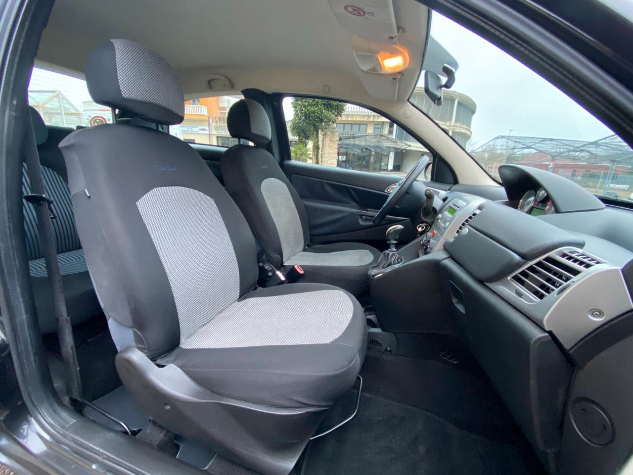 Lancia Ypsilon 1.2 Oro Plus