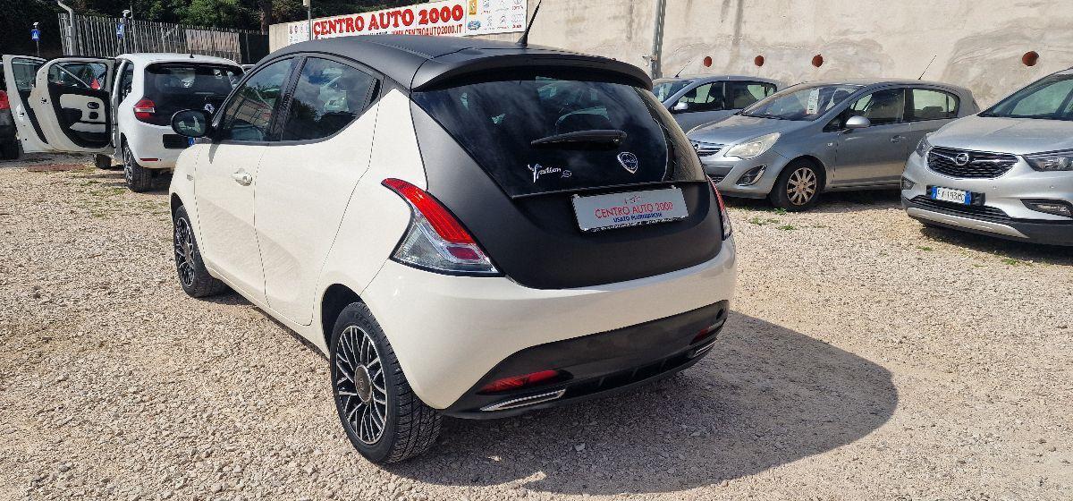 LANCIA Ypsilon 1.2 69 CV 5 porte GPL Ecochic S Momodesign