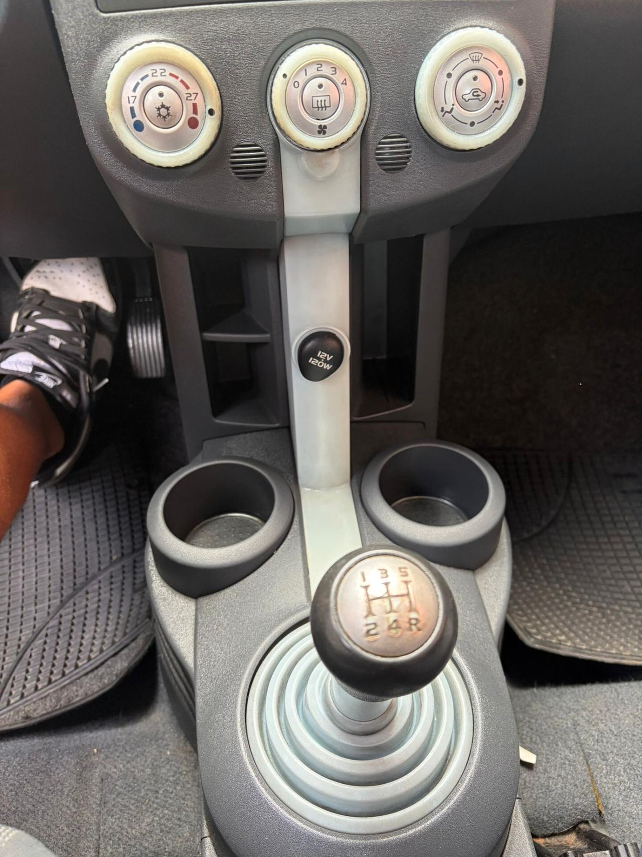Mitsubishi Colt 1.1 12V 5p. Invite