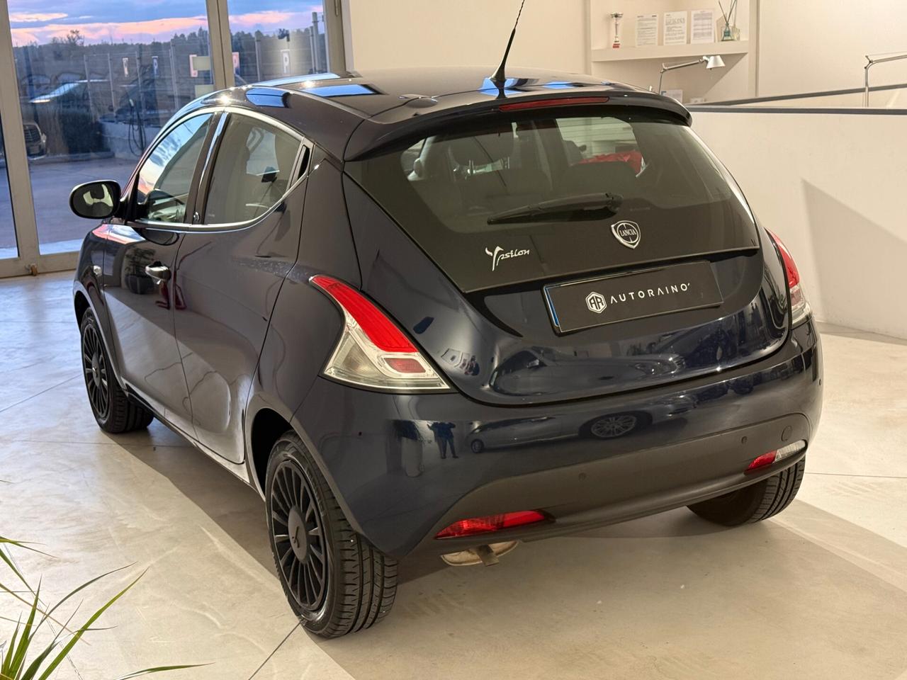 Lancia Ypsilon 1.2 69 CV 5 porte GPL Ecochic Elefantino Blu