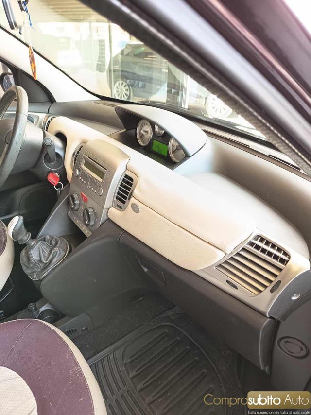 LANCIA Ypsilon 1.2 Platino