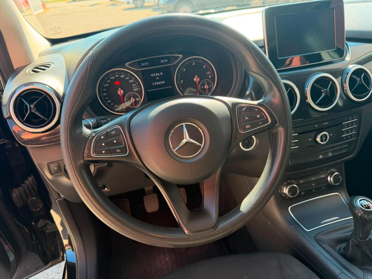 Mercedes-Benz B180d 10/2015 126000km!!!