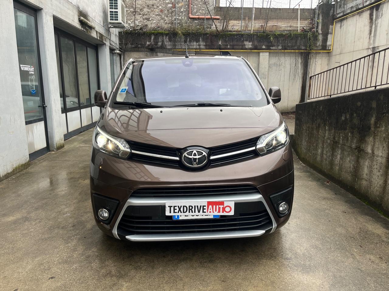 Toyota Proace Verso 2.0D 180 CV L2 D Luxury