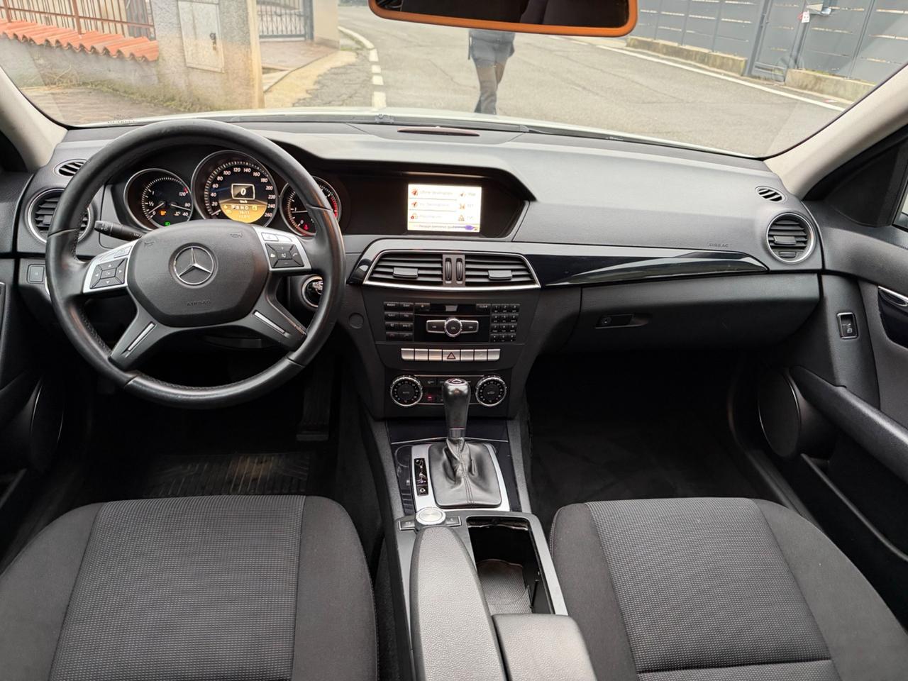 Mercedes-benz C 220 CDI BlueEFFICIENCY Avantgarde
