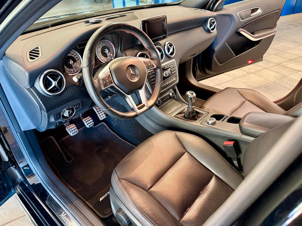 Mercedes-benz A 200 Premium