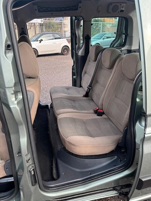 Peugeot Ranch 1.6 HDi 5p. Totem