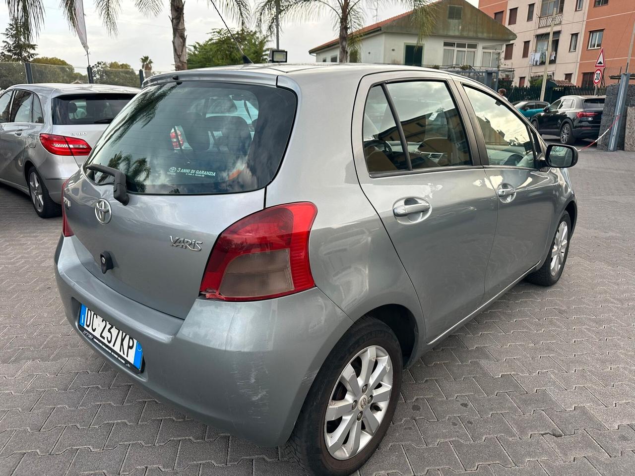 Toyota Yaris 1.0 5 porte Sol benzina per neopatentati
