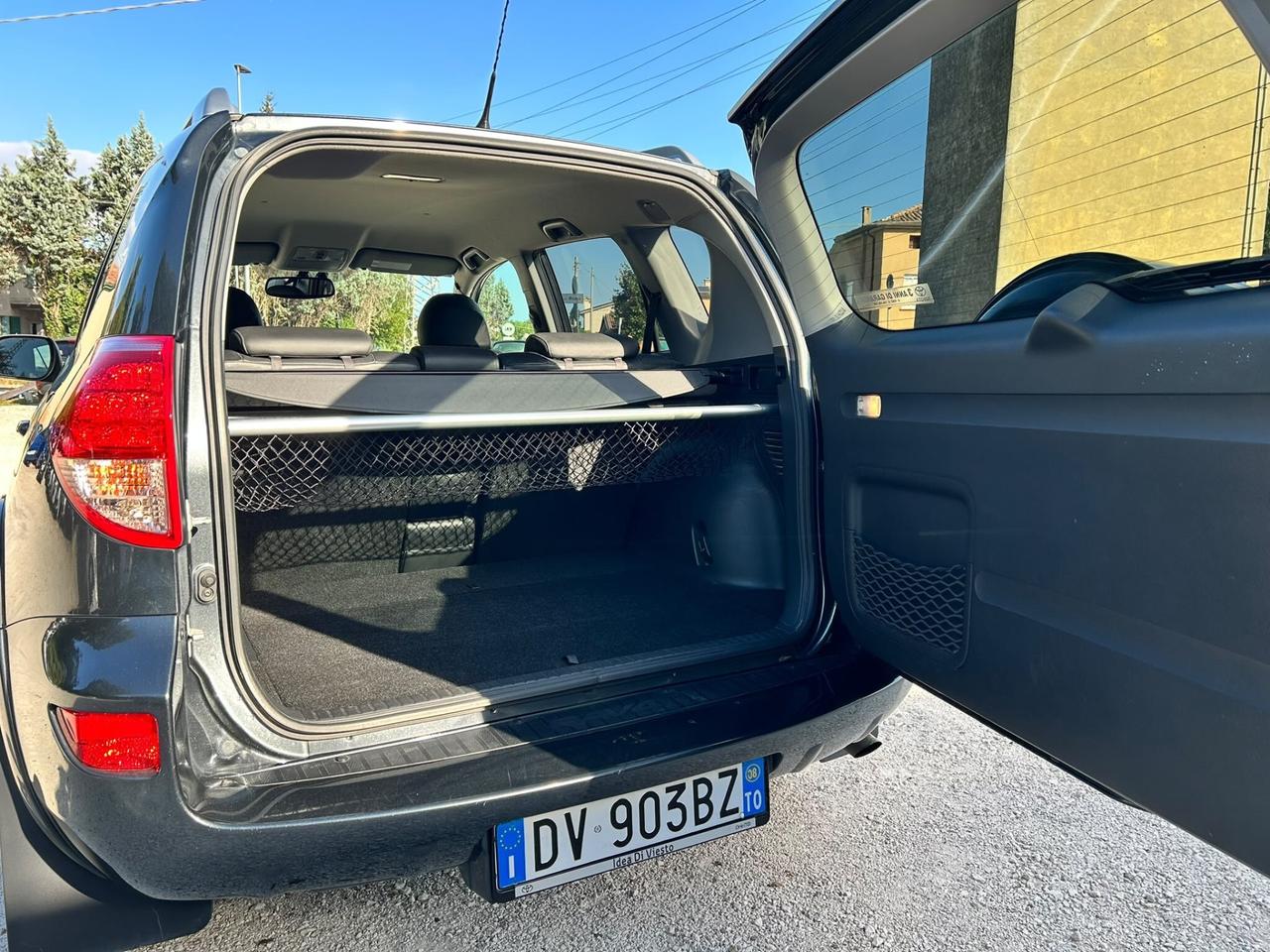 TOYOTA RAV4 2.2 D-CAT UNICO PROP. LUXURY TOP