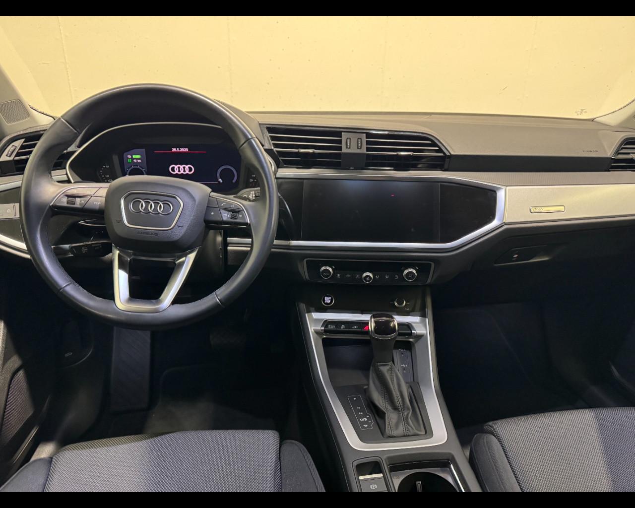 AUDI Q3 45 TFSIe PHEV S-TRONIC S LINE EDITION