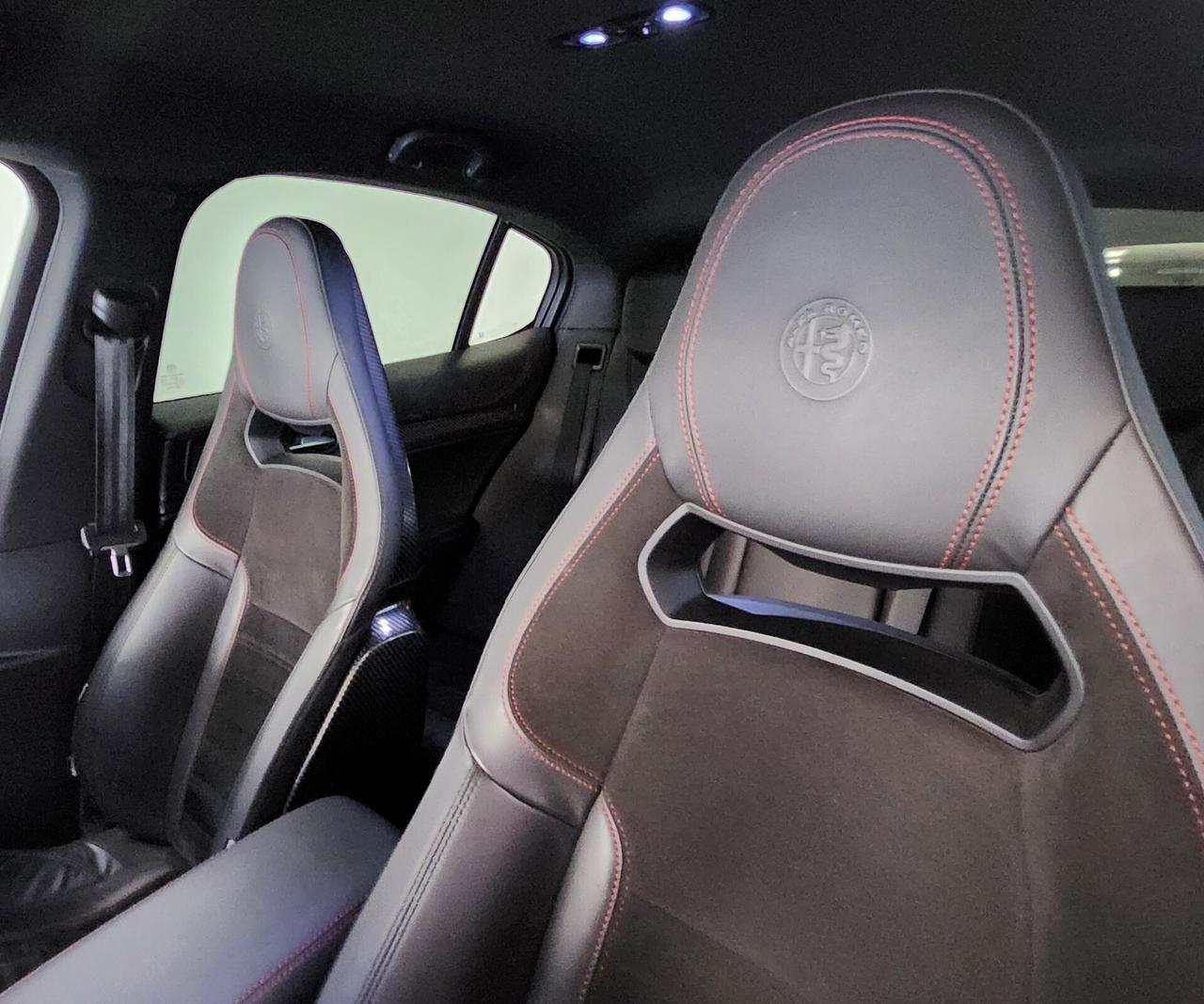 Alfa Romeo Stelvio 2.9 Bi-Turbo V6 510 CV AT8 Quad