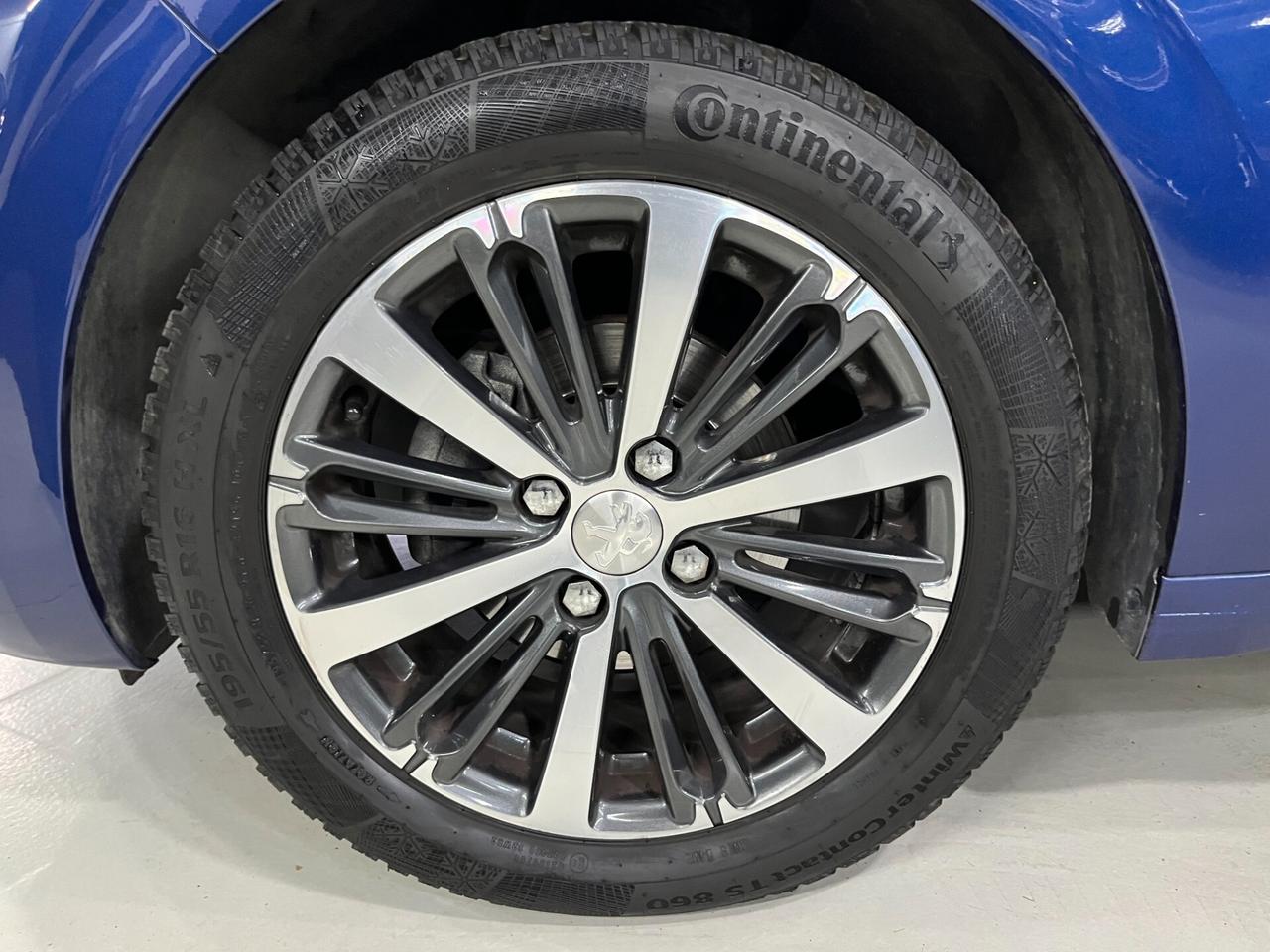 Peugeot 208 PureTech 82 5 porte Allure