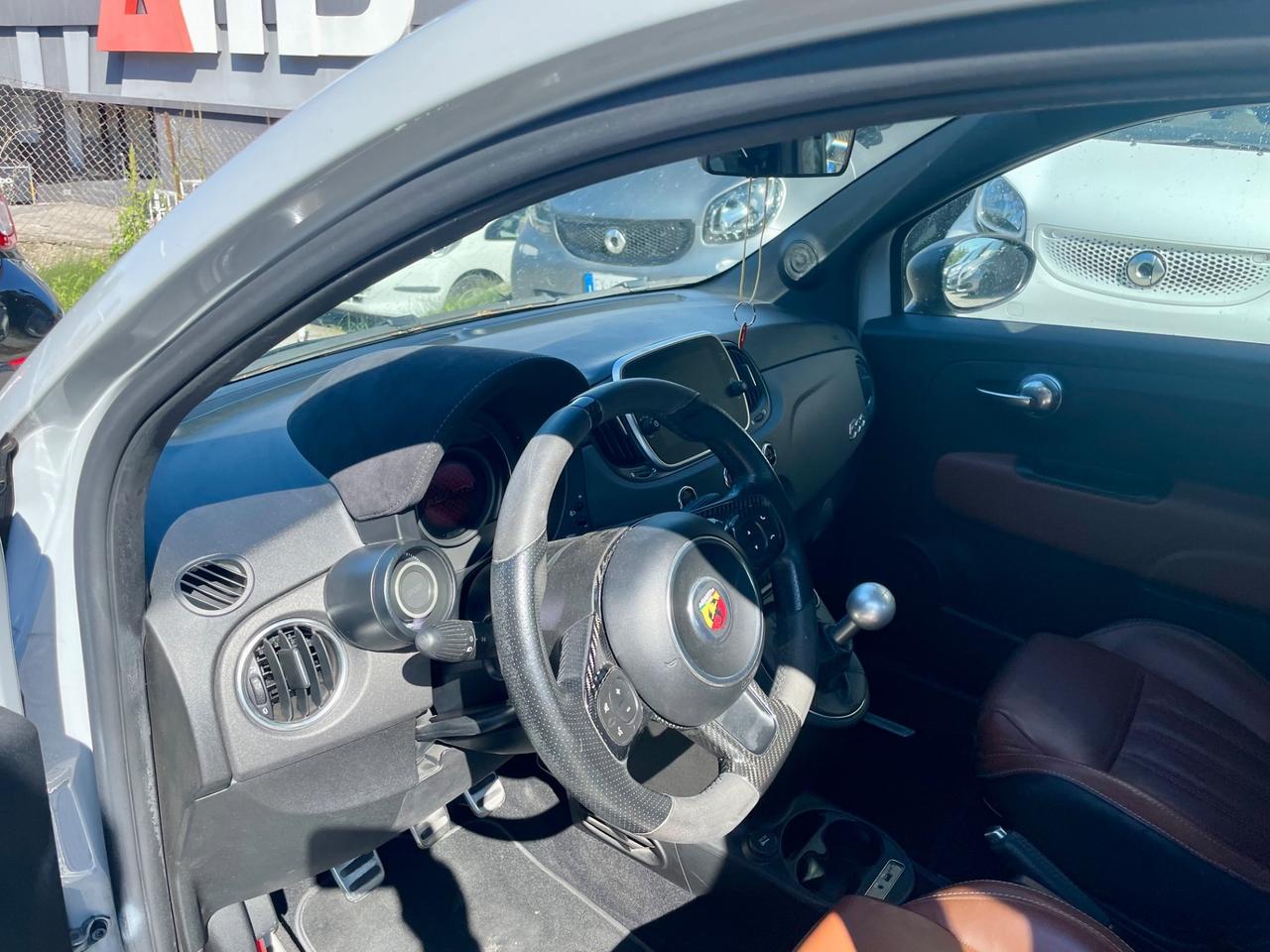 Abarth 595 C 1.4 Turbo T-Jet 180 CV Competizione