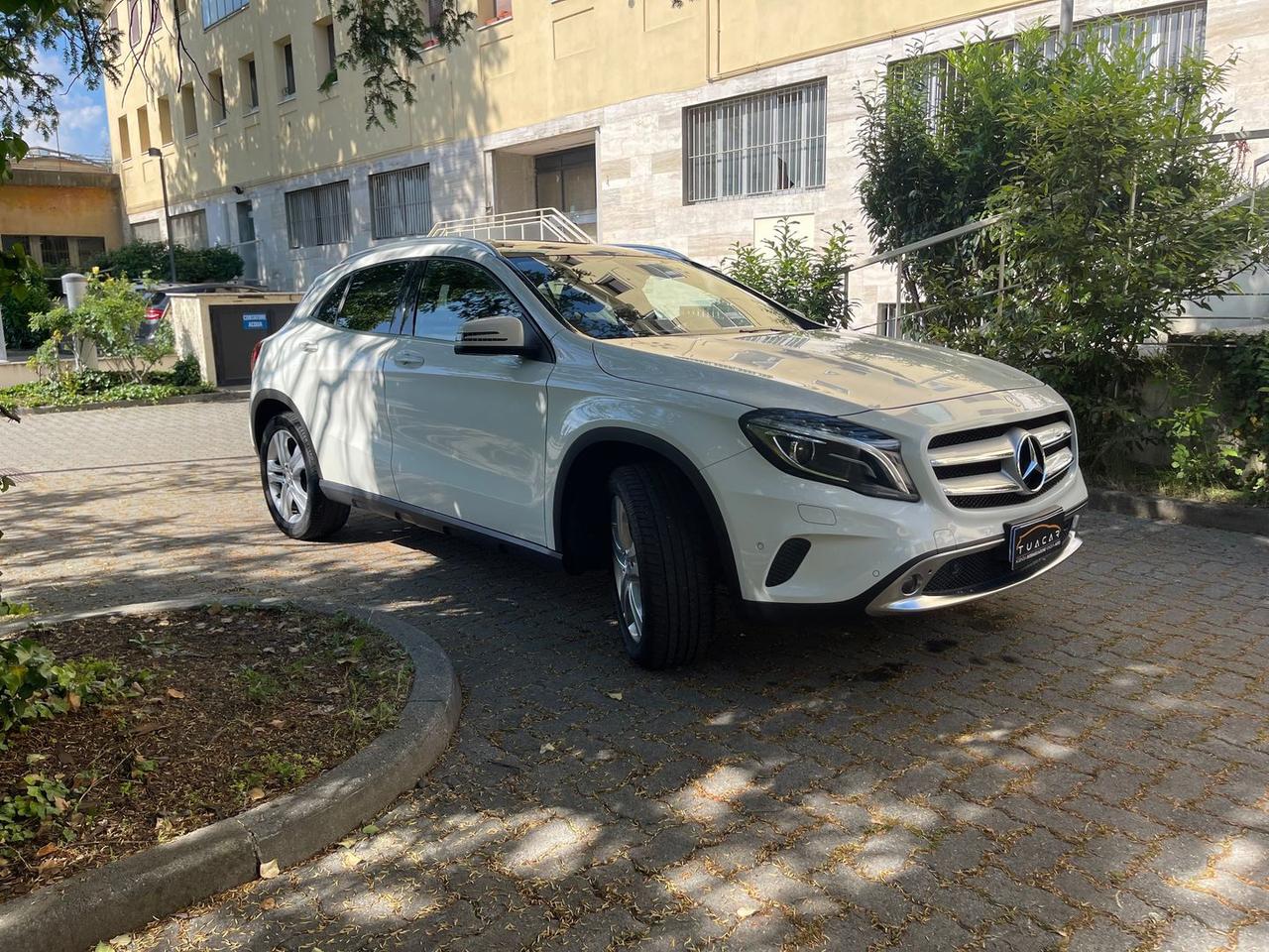 Mercedes-Benz GLA 200 200d