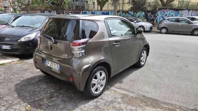 TOYOTA iQ 1.0 Sol
