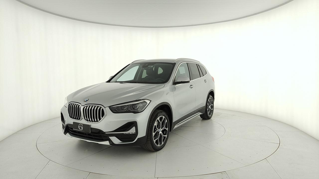 BMW X1 F48 2019 - X1 sdrive18d xLine auto