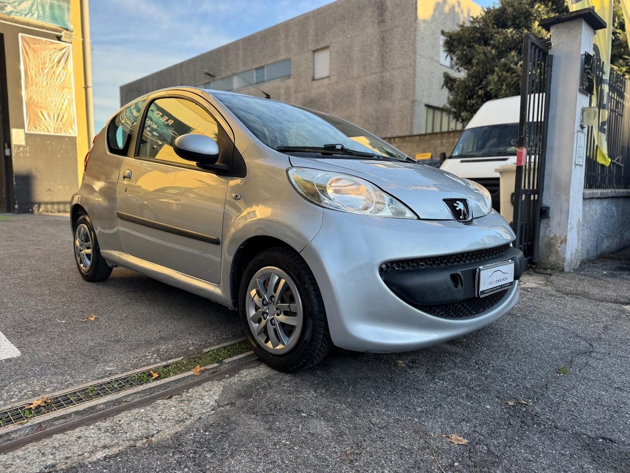 Peugeot 107 1.0 68CV 3p. Sweet Years 2Tronic