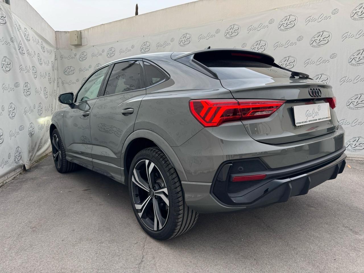 Audi Q3 SPB 35 TDI S tronic Identity Black S line