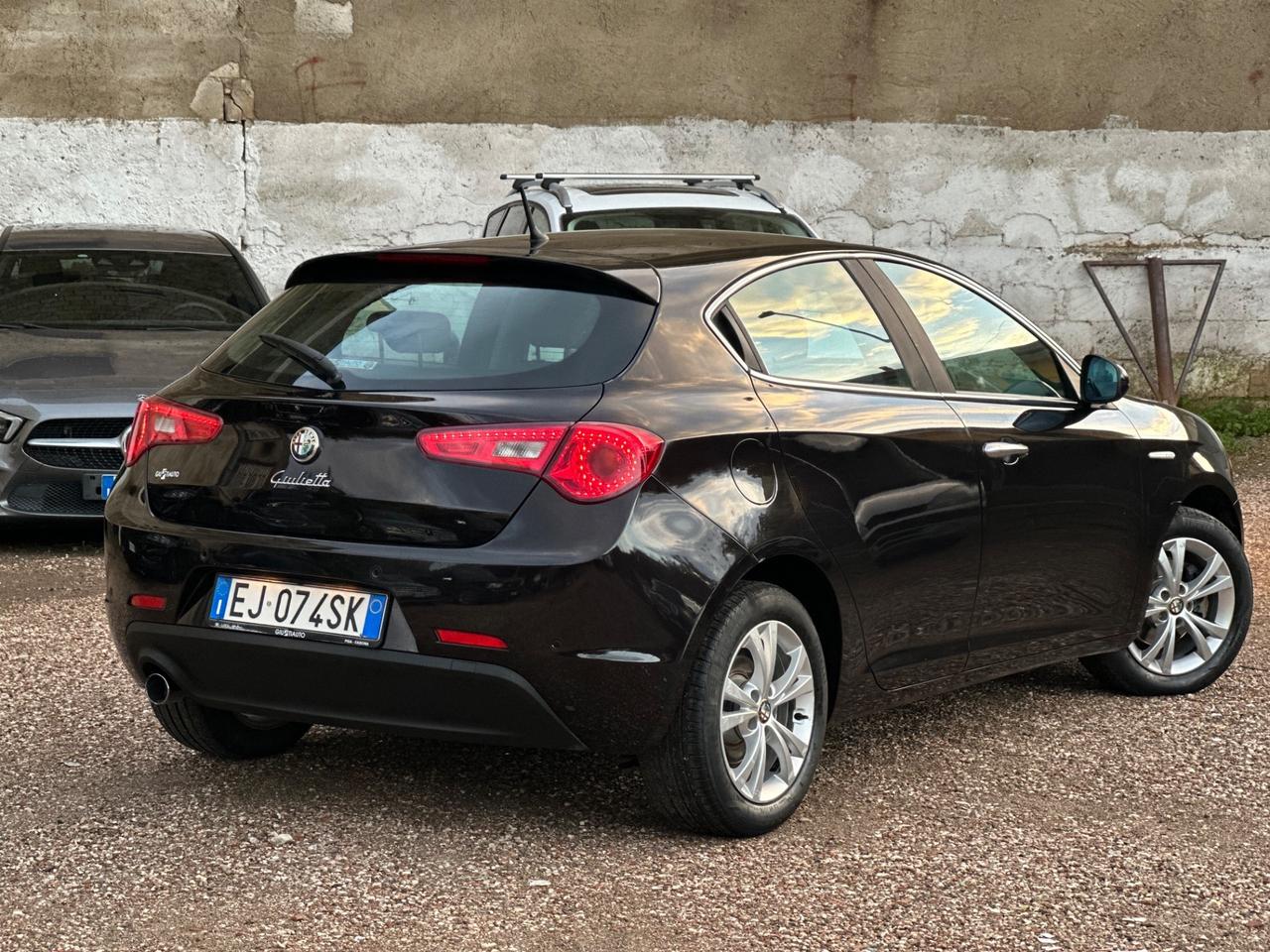 Alfa Romeo Giulietta 1.6 JTDm-2 105 CV Distinctive