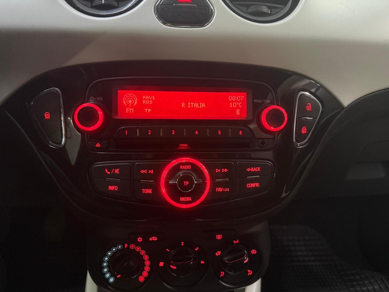 Opel Adam 1.2 70 CV NEOPATENTATI