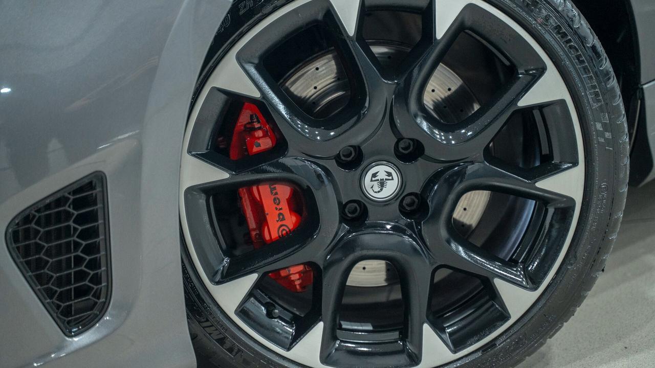 Abarth 595 Competizione 1.4 T JET 180 CV SABELT BREMBO XENO NAVI FULL OPTI