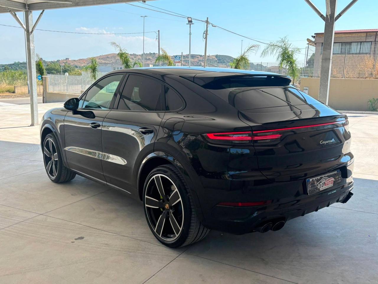 Porsche Cayenne 3.0 V6 E-Hybrid Platinum Edition '^'^'^