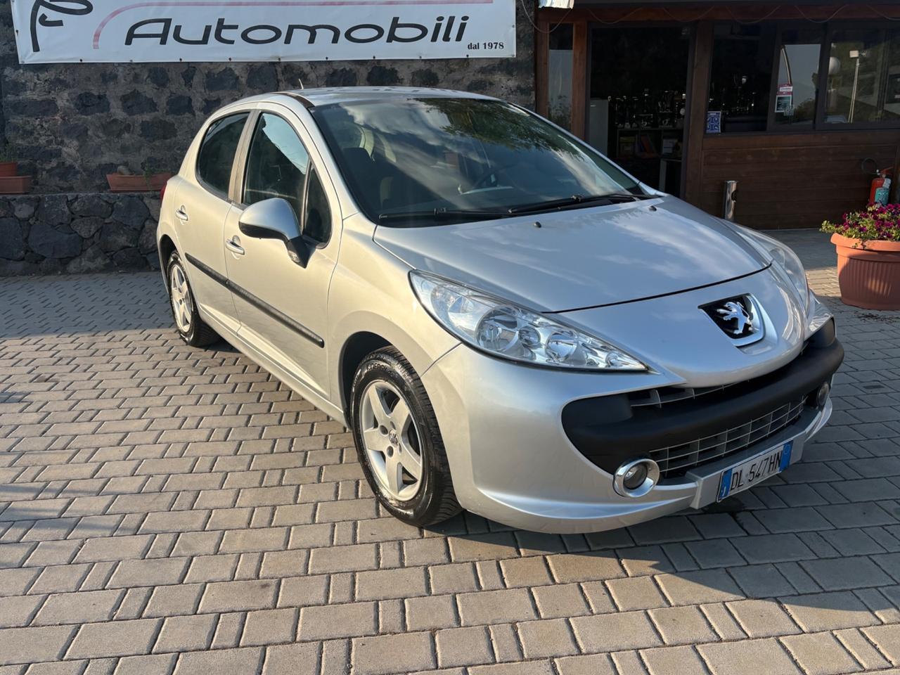 Peugeot 207 1.4 8V 75CV 5p. X Line