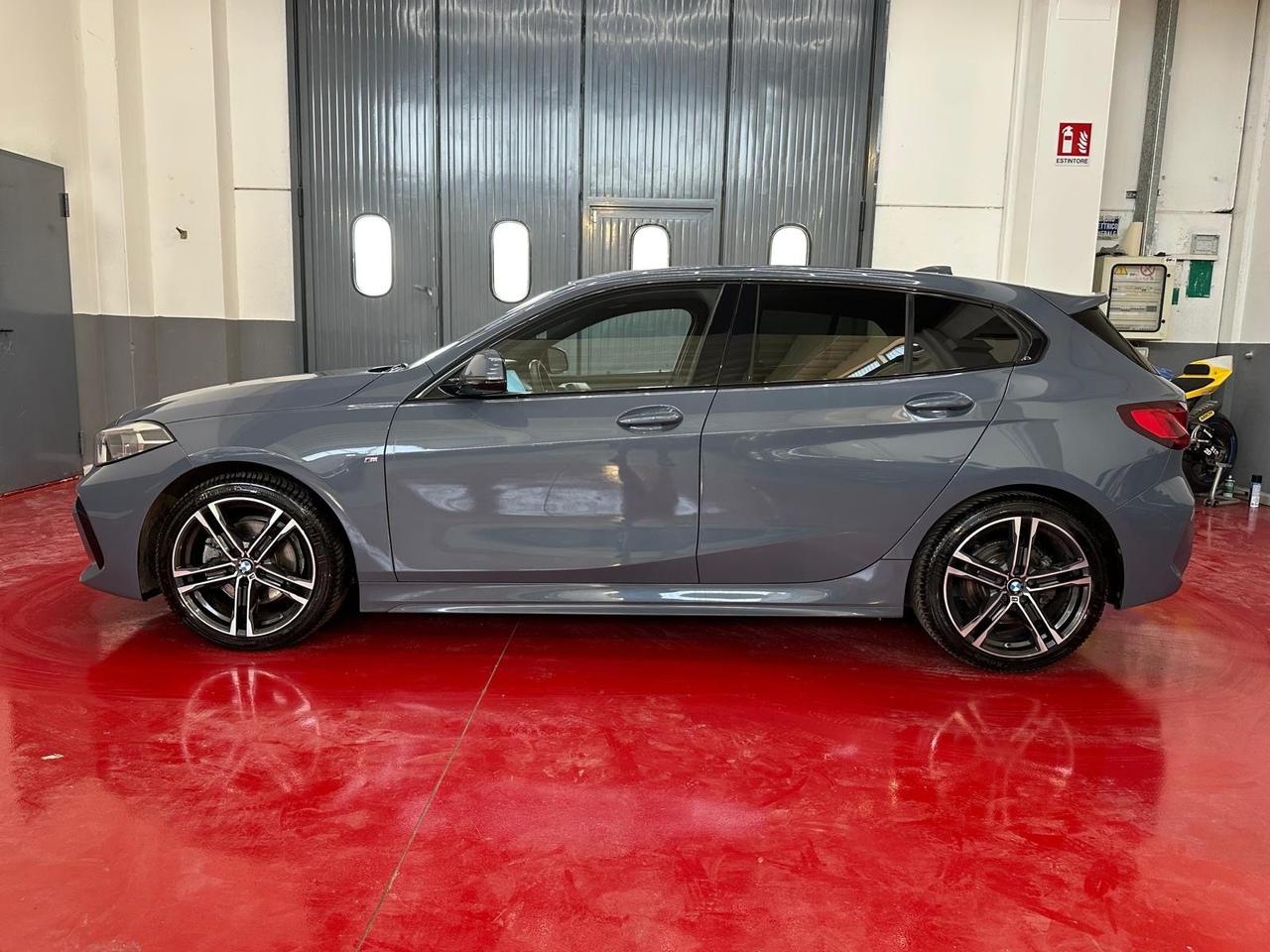 Bmw 118 118d 5p. Msport