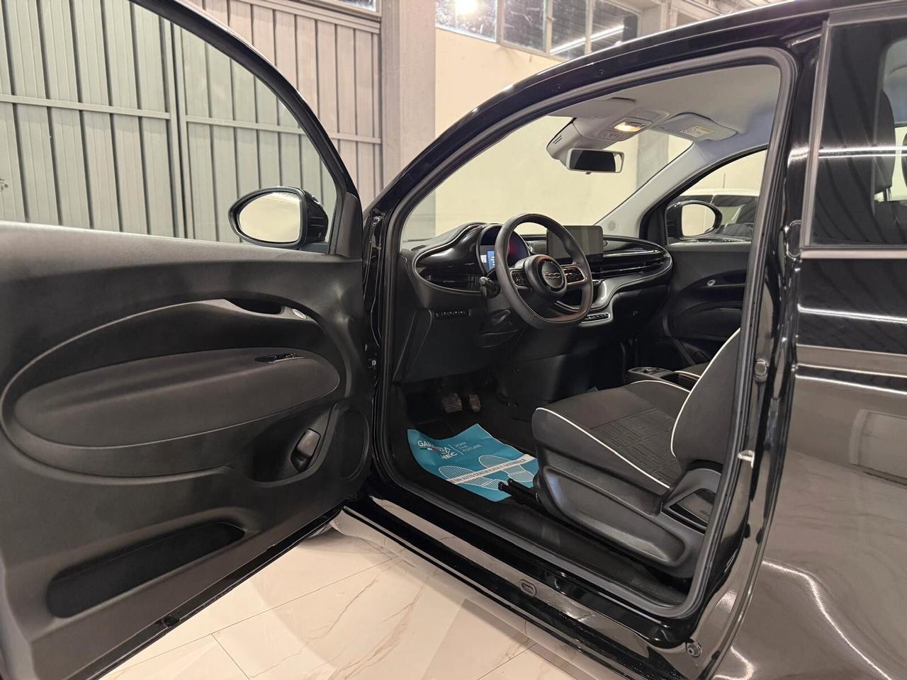 Fiat 500 500e 3+1 42 kWh La Prima