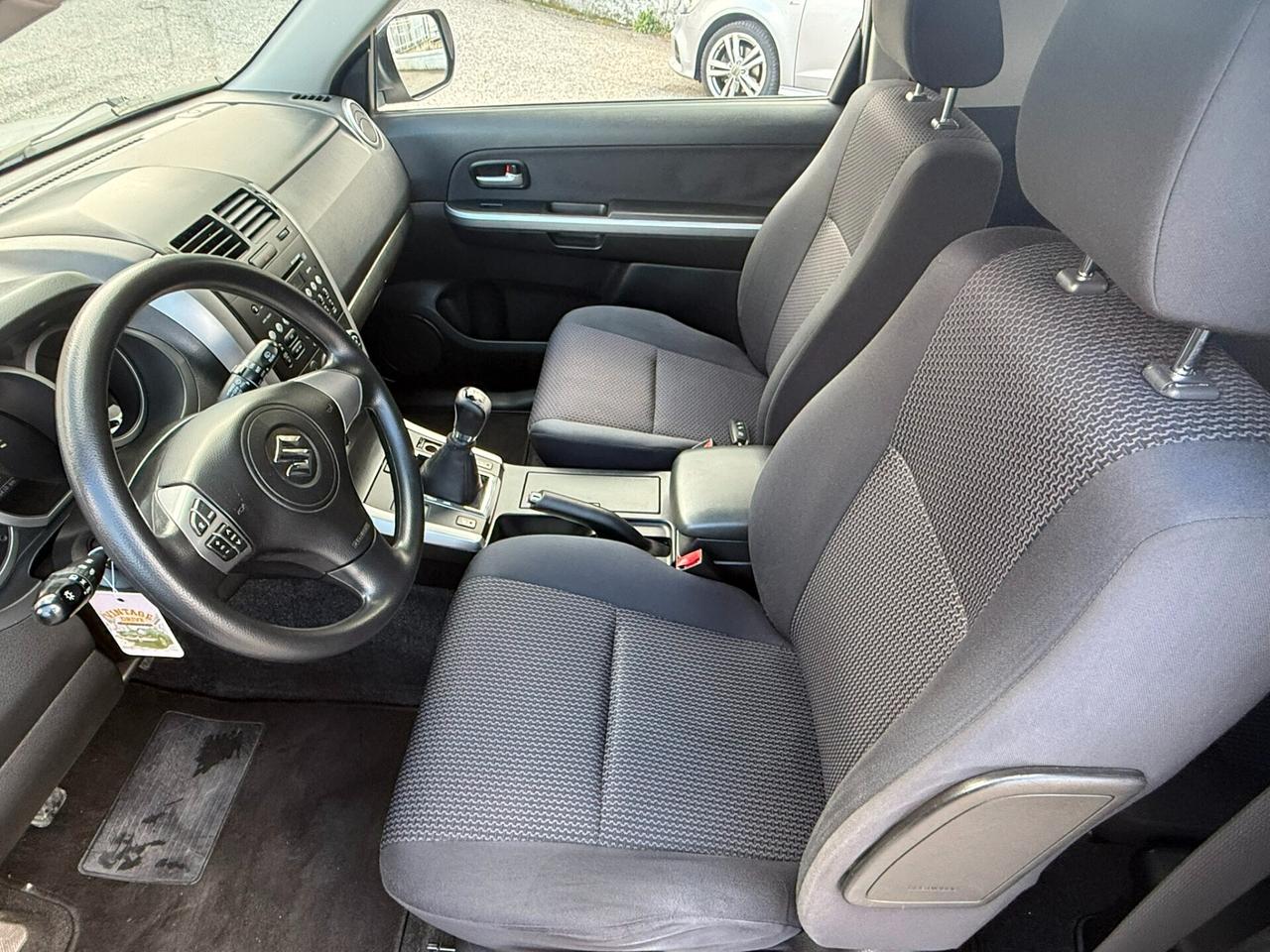 Suzuki Grand Vitara 1.9 DDiS 3p. Evolution Navi