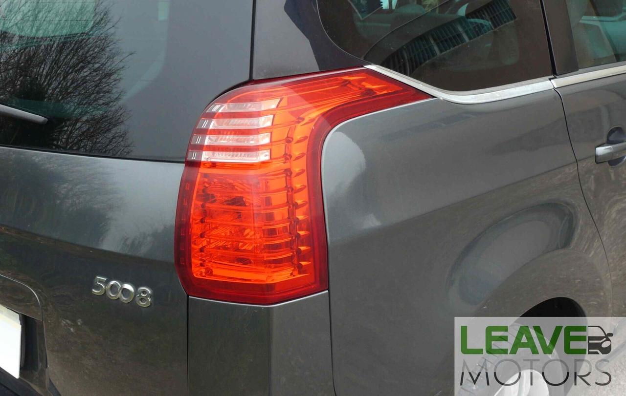 Peugeot 5008 2.0 HDi 150CV Féline (M1468)